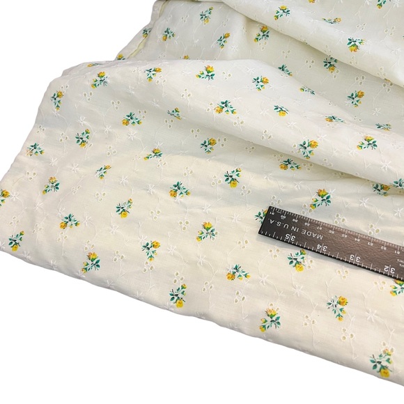 Vintage 1960s handmade pale yellow eyelet floral maxi dress‎ - Picture 14 of 15